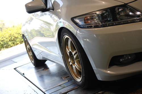 CR-Zを8J化。ADVAN RG3で走り特化！ | 鈴鹿店 | 店舗ブログ | タイヤ